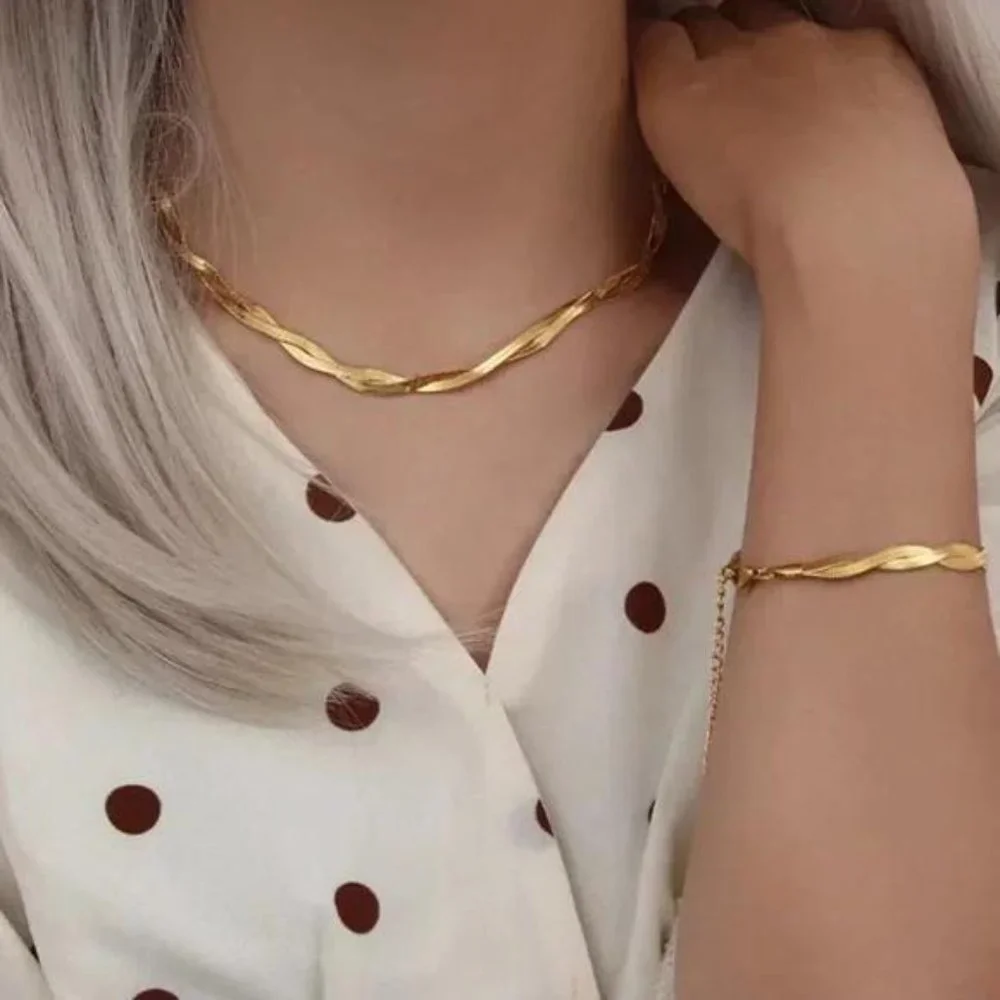 DOUBLE LAYER HERRINGBONE 18K GOLD CHAIN NECKLACE, NICE NECKLACE, CUTE NECKLACE. - Picture 3 of 5